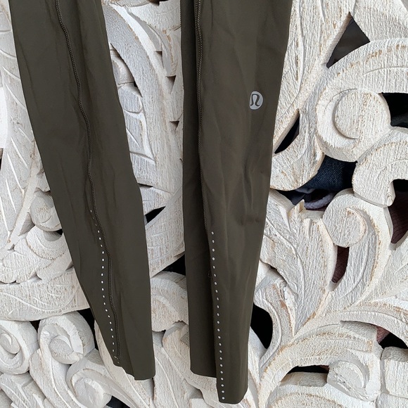 Lululemon Fast & Free 7/8 Tight in Dark Olive - Picture 3 of 4